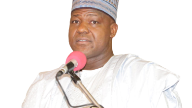 Ƴan siyasa ne su ka talauta yankin Arewa sama da shekaru 40 – Dogara