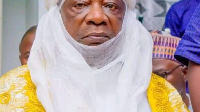 Sarkin Ilorin ya dakatar da wani basaraken gargajiya