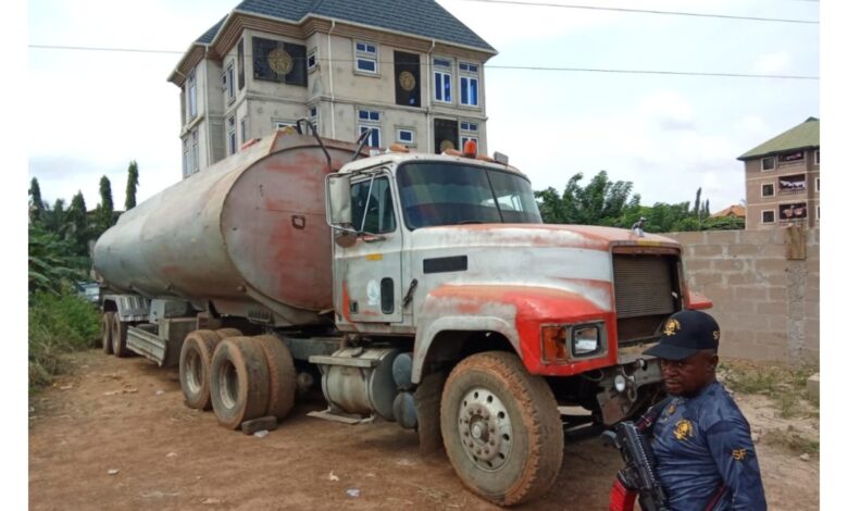 Hukumar tsaron farin kaya ta kasa ta rufe wajen tace man fetur ba bisa ka'ida ba a Ebonyi