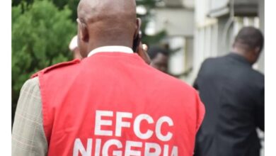 EFCC ta gurfanar da wasu da ake zargi bisa aikata laifin zambar dalar America 700,000