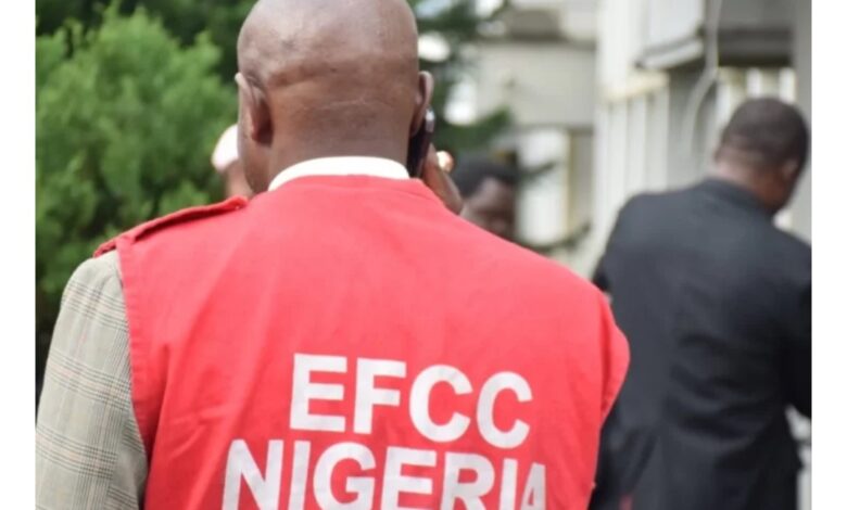 Hukumar EFCC ta kama mutane 35 kan damfarar yanar gizo a Abia